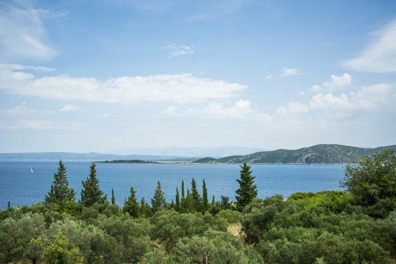 Captain'S Apartment Račišće Bagian luar foto