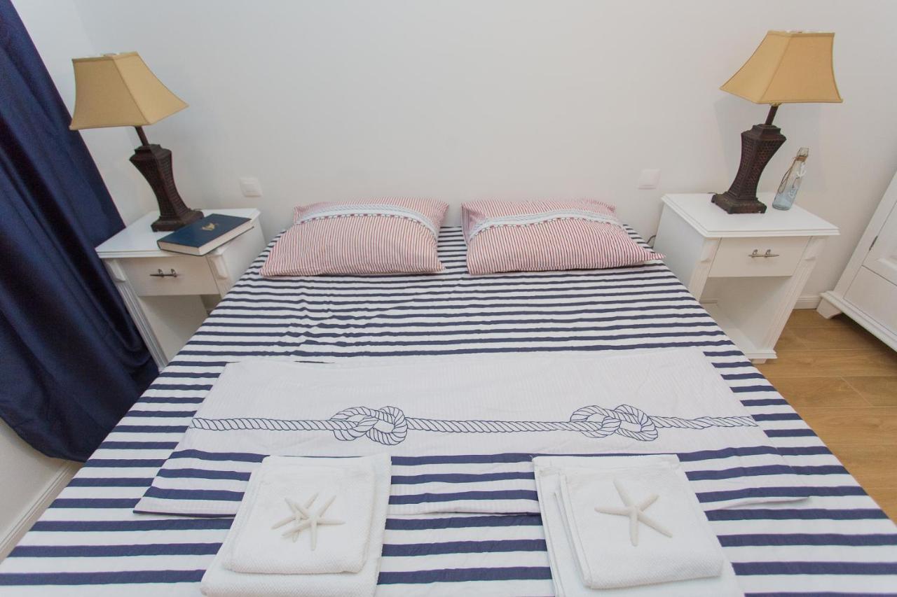 Captain'S Apartment Račišće Bagian luar foto